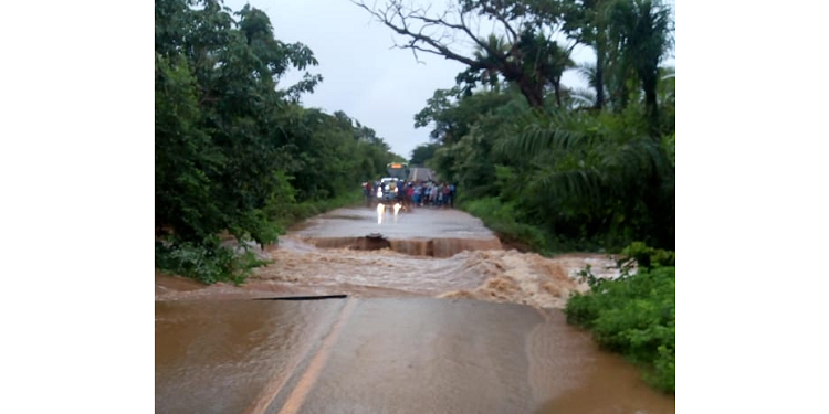 Ponte se rompe na PI-130, entre Nazária e Palmeirais